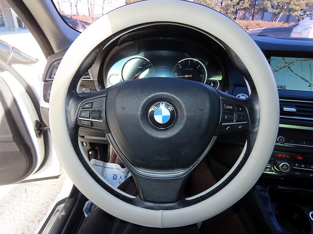 BMW 5시리즈(6세대) 520d 럭셔리 - 이미지 2
