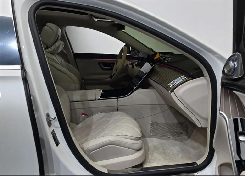 벤츠 S클래스(7세대) 마이바흐 S680 4매틱 - 이미지 18