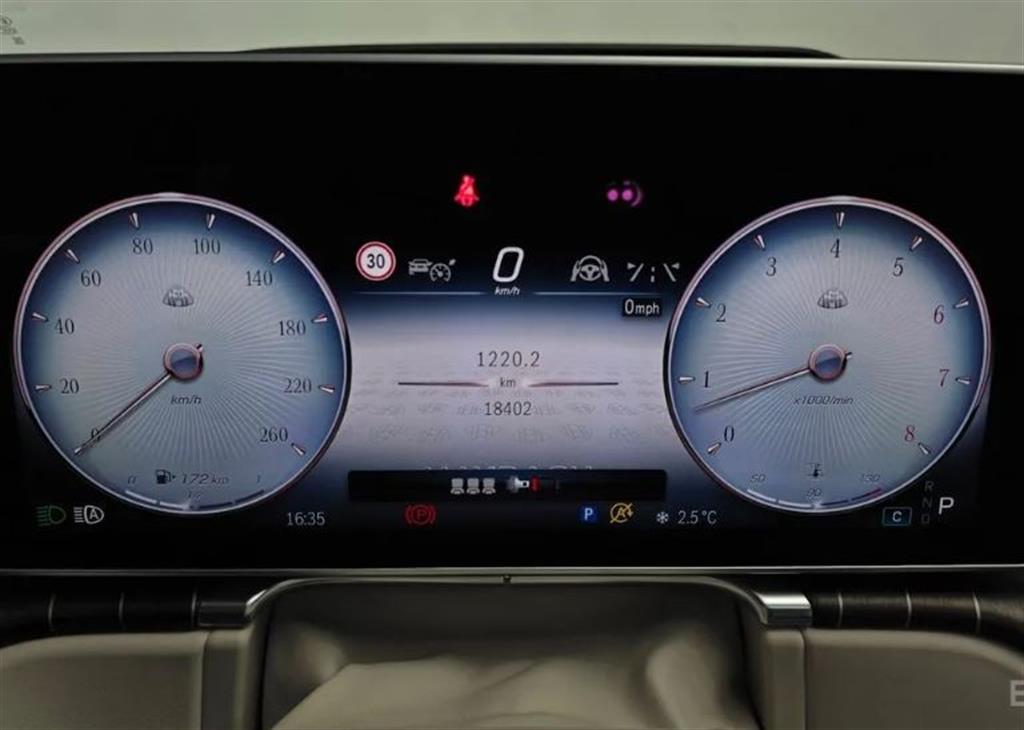 벤츠 S클래스(7세대) 마이바흐 S680 4매틱 - 이미지 9