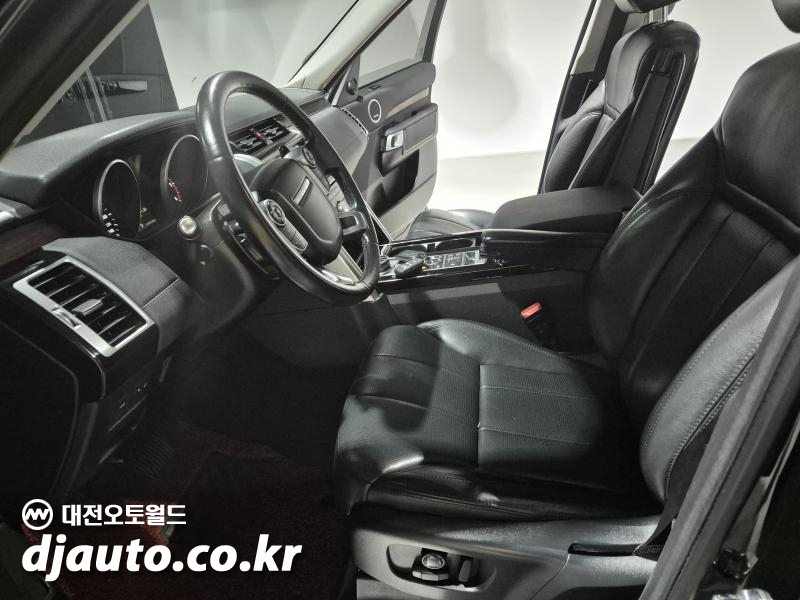 랜드로버 디스커버리5 3.0 SD6 HSE - 이미지 9