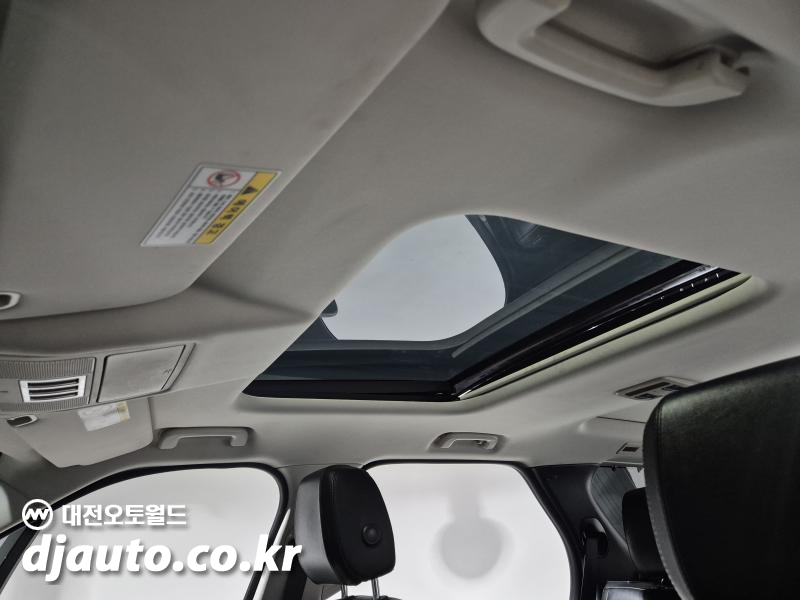 랜드로버 디스커버리5 3.0 SD6 HSE - 이미지 20