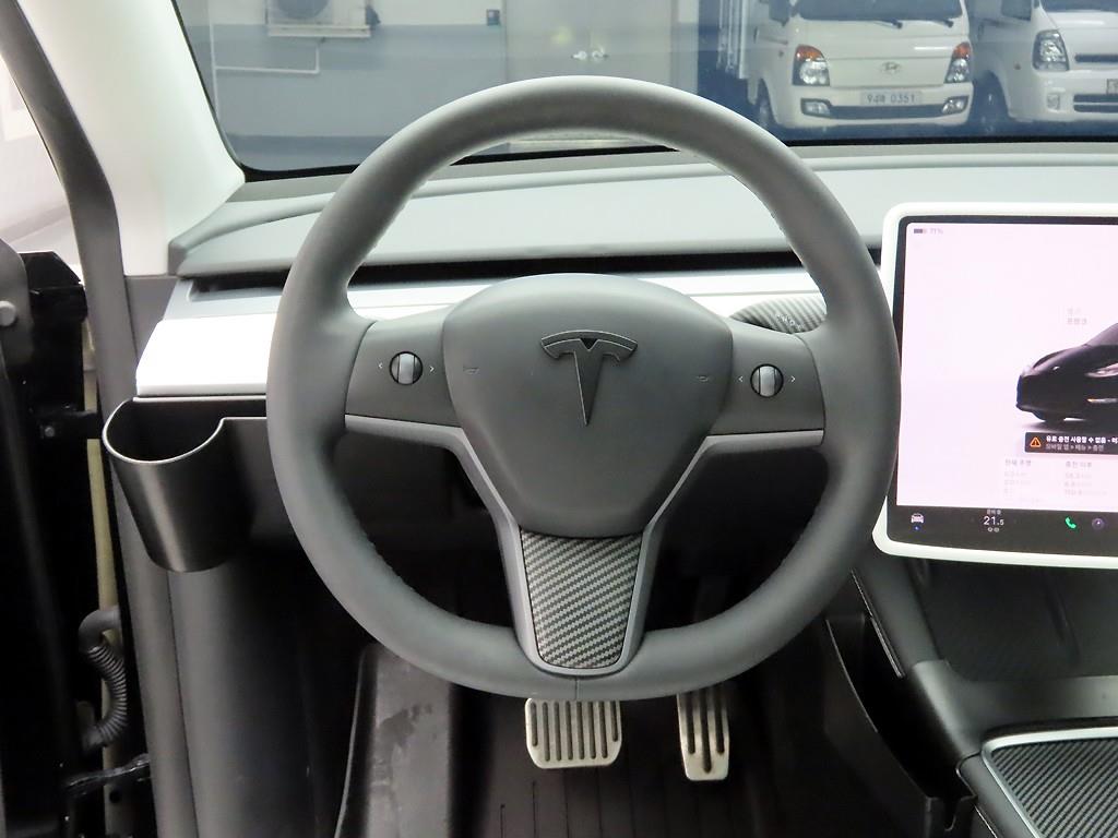 테슬라 모델 Y RWD - 이미지 4