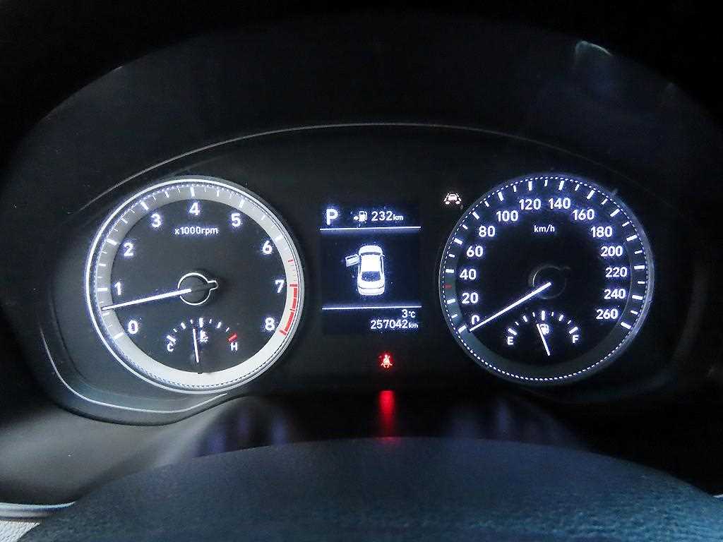 현대 그랜저IG 2.4 GDi 프리미엄 - 이미지 2