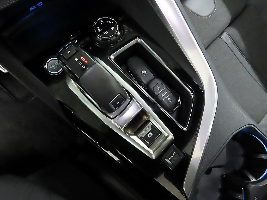 푸조 3008(2세대) 1.6 BlueHDi GT라인 - 이미지 8