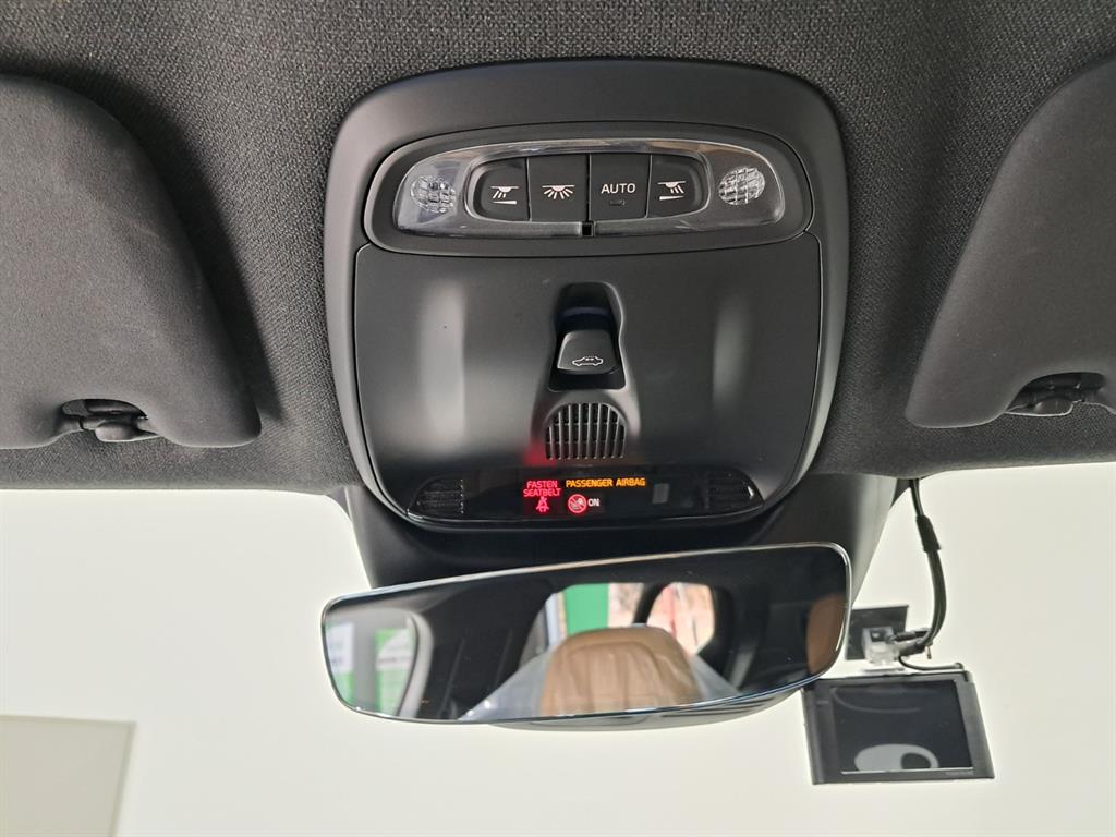 볼보 XC40 2.0 T4 AWD 인스크립션 - 이미지 19