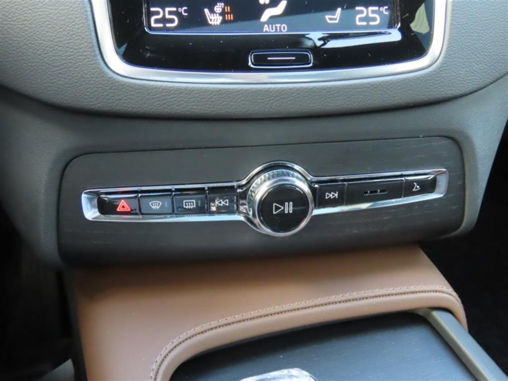 볼보 XC90(2세대) B6 AWD 인스크립션 - 이미지 11