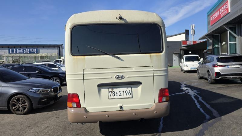현대 e-카운티 25인승 롱바디 골드 자가용 - 이미지 5