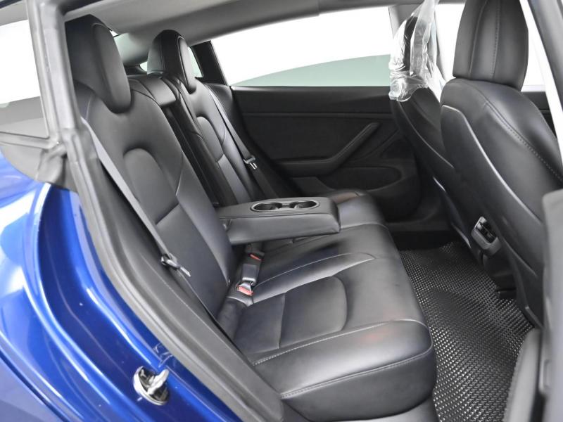 테슬라 모델 3 AWD 롱 레인지 - 이미지 12