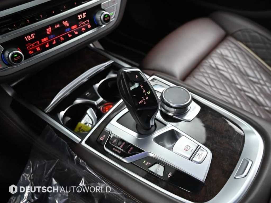 BMW 7시리즈(6세대) 750Li xDrive 프레스티지 디자인 퓨어 엑셀런스 - 이미지 12