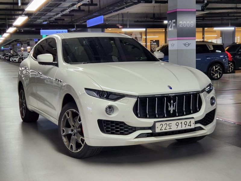 마세라티 르반떼 3.0 - 이미지 5