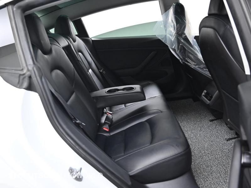 테슬라 모델 3 AWD 롱 레인지 - 이미지 15