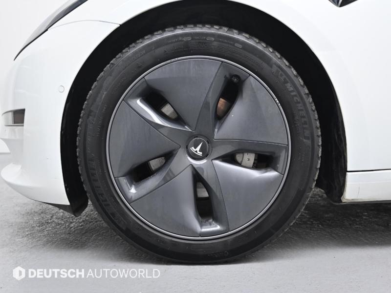 테슬라 모델 3 AWD 롱 레인지 - 이미지 14