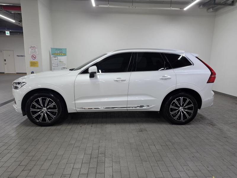 볼보 XC60(2세대) B5 AWD 인스크립션 - 이미지 16