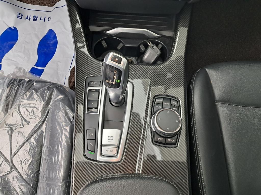 BMW X4 20d xDrive x라인 - 이미지 12