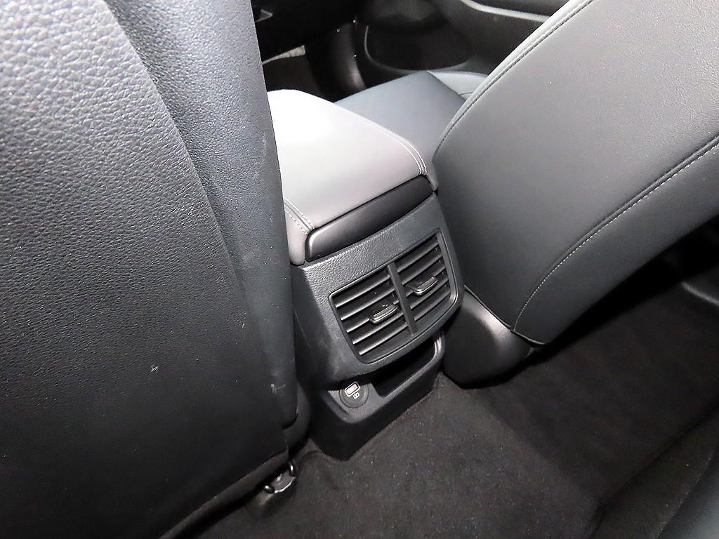 기아 셀토스 1.6 가솔린 2WD 시그니처 - 이미지 16