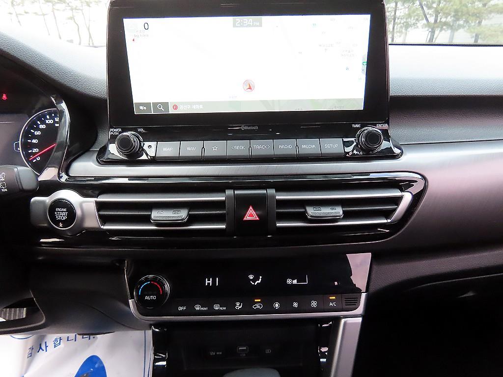 기아 셀토스 1.6 가솔린 2WD 시그니처 - 이미지 10