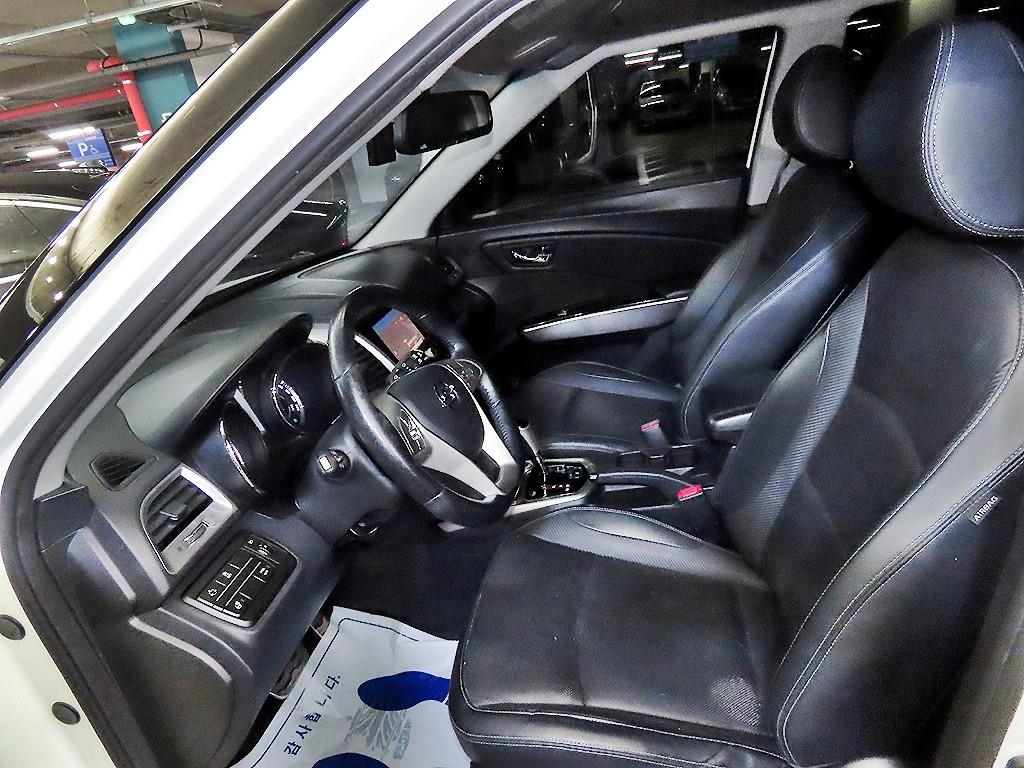 KG모빌리티(쌍용) 티볼리 디젤 2WD LX - 이미지 12