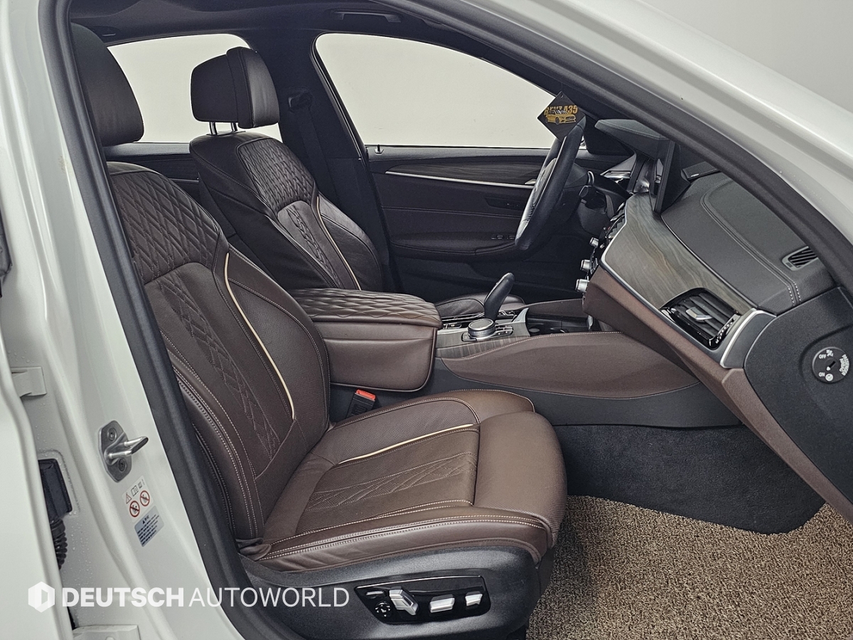 BMW 5시리즈(7세대) 523d M 스포츠팩 - 이미지 14