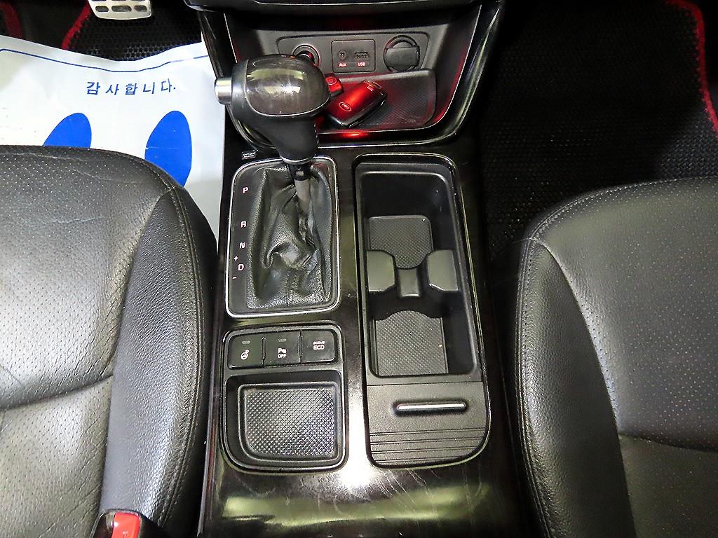 기아 뉴쏘렌토 R R2.0 2WD 프레스티지 - 이미지 9