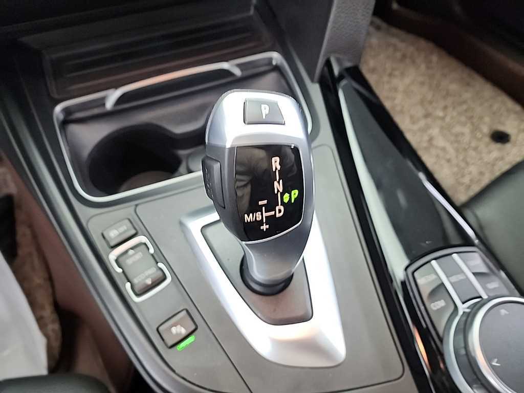 BMW 그란투리스모(GT) 3시리즈 GT 320d - 이미지 18