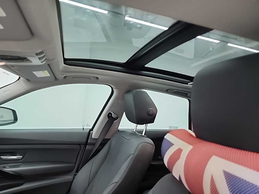 BMW 그란투리스모(GT) 3시리즈 GT 320d - 이미지 3