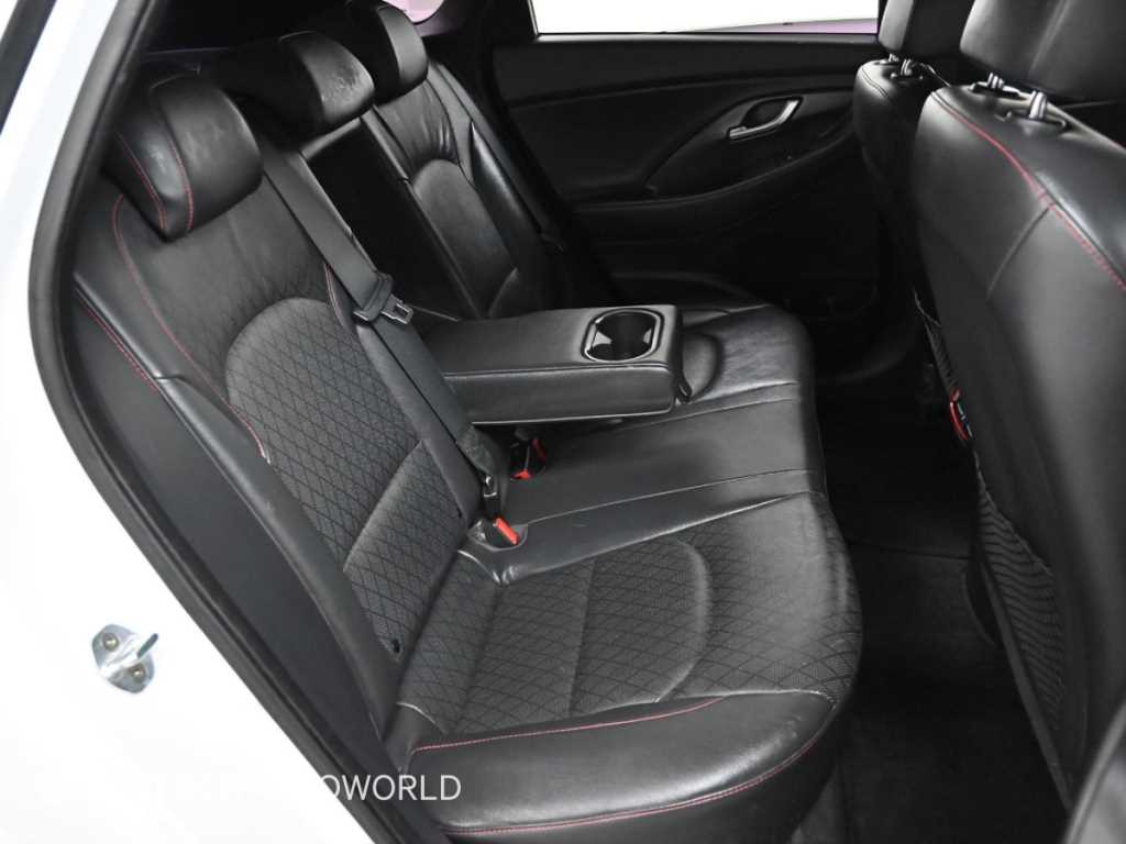 현대 i30 PD 디젤 1.6 프리미엄 - 이미지 11