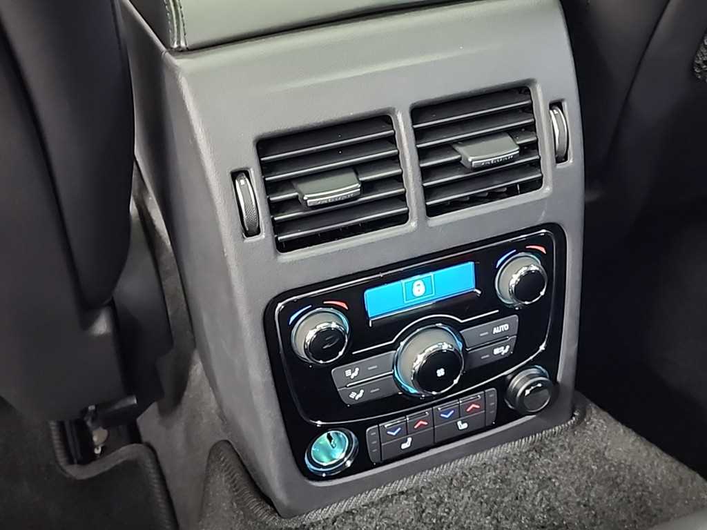 재규어 XF(2세대) 2.0 20d AWD 포트폴리오 - 이미지 13