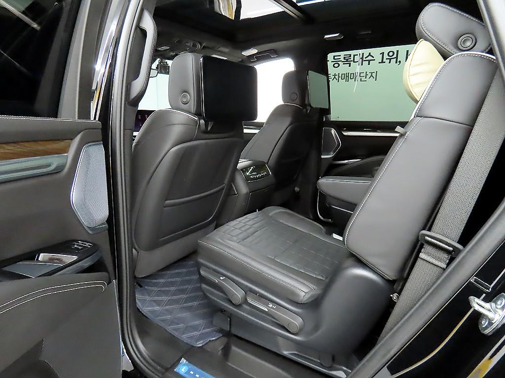 캐딜락 에스컬레이드(5세대) 6.2 V8 프리미엄 럭셔리 플래티넘 - 이미지 8