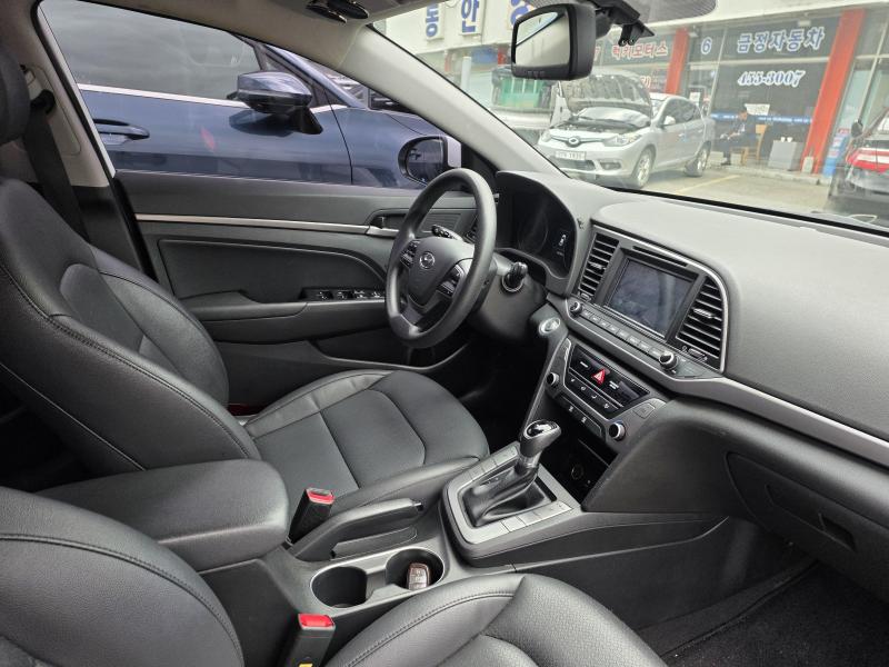 현대 아반떼AD 1.6 GDi 밸류 플러스 - 이미지 13