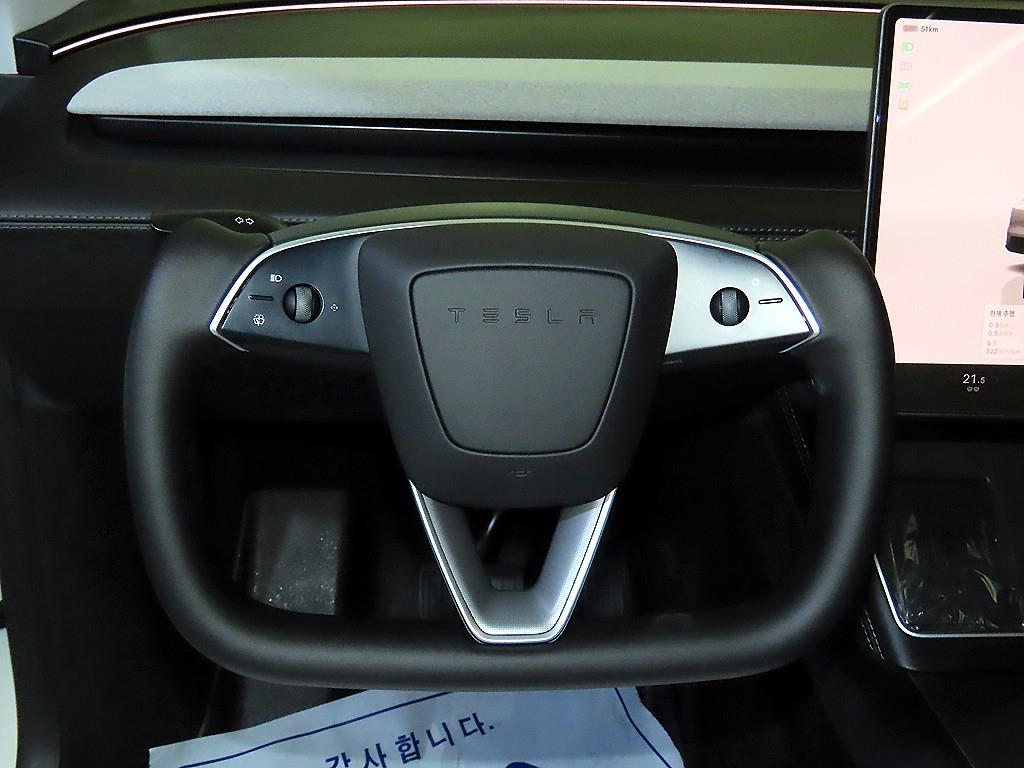 테슬라 모델 Y RWD - 이미지 17
