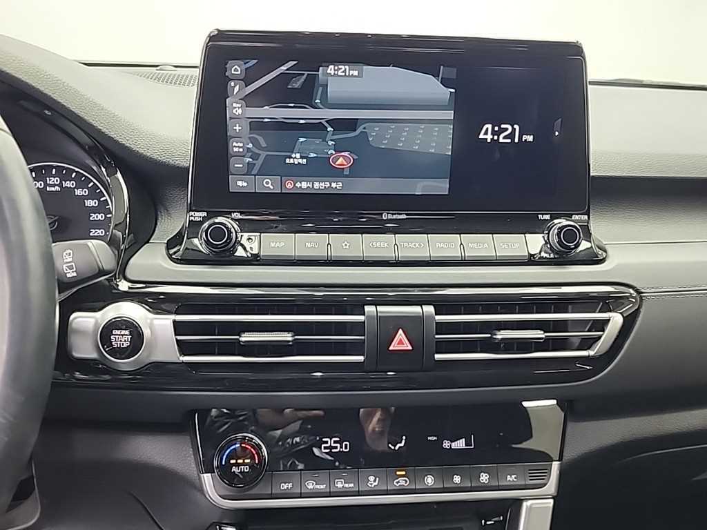 기아 셀토스 1.6 가솔린 2WD 시그니처 - 이미지 2