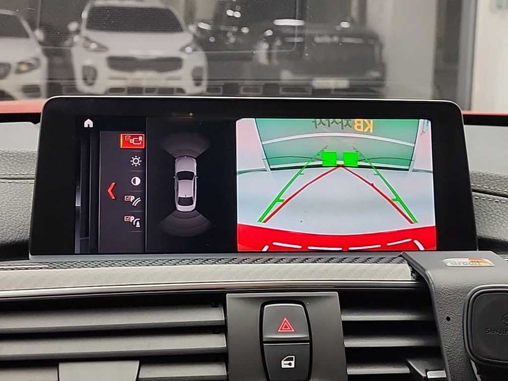 BMW M4 M4 쿠페 컴페티션 인디비주얼 - 이미지 12