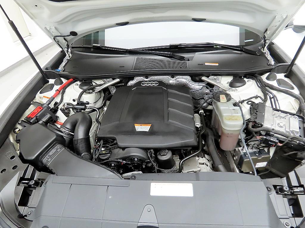 아우디 A6(5세대) 45 TFSI 콰트로 프리미엄 - 이미지 16