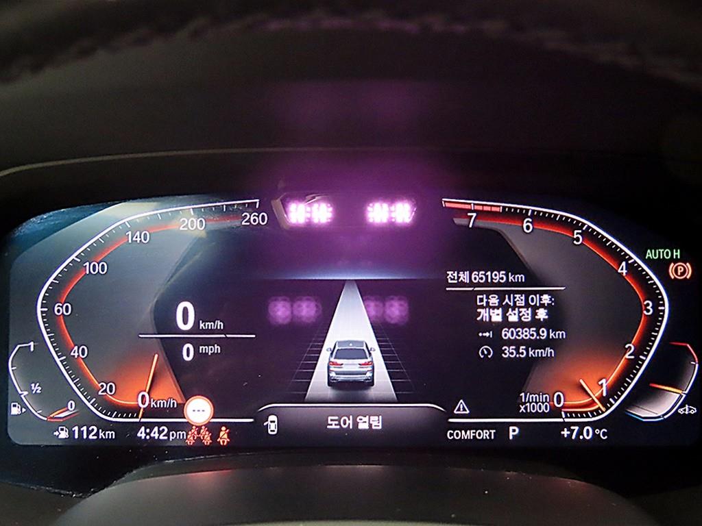 BMW X7 40i xDrive M스포츠 팩 - 이미지 17