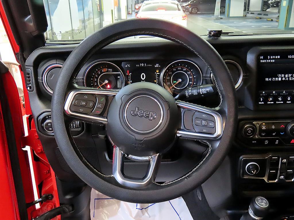 지프 랭글러(JL) 2.0 오버랜드 4DR - 이미지 3