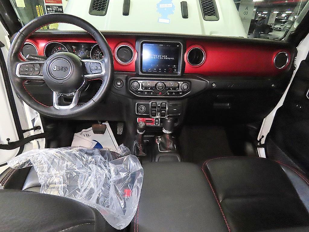 지프 랭글러(JL) 2.0 루비콘 4DR - 이미지 2