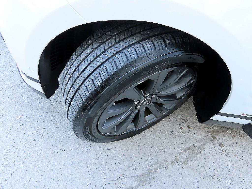 랜드로버 레인지로버 벨라 3.0 P380 SE R다이나믹 - 이미지 20