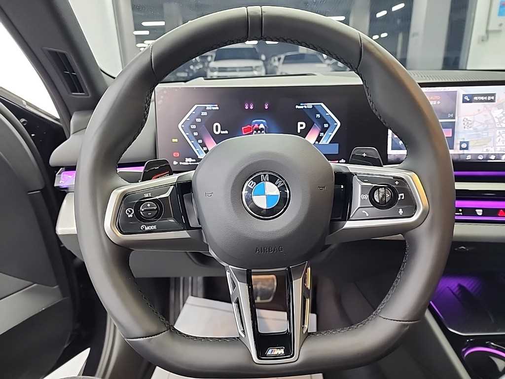 BMW 5시리즈(8세대) 520i M 스포츠 프로 스페셜 에디션 - 이미지 3