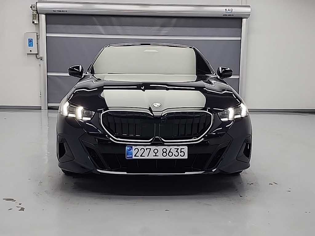 BMW 5시리즈(8세대) 520i M 스포츠 프로 스페셜 에디션 - 이미지 17