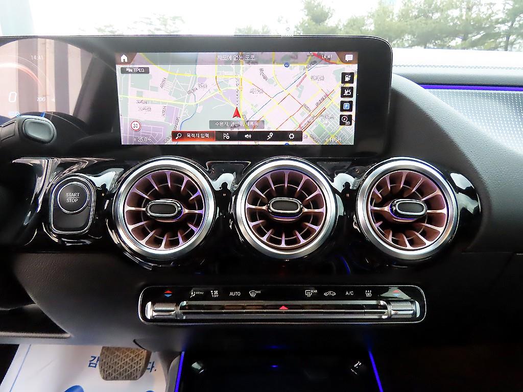 벤츠 EQA 250 - 이미지 6