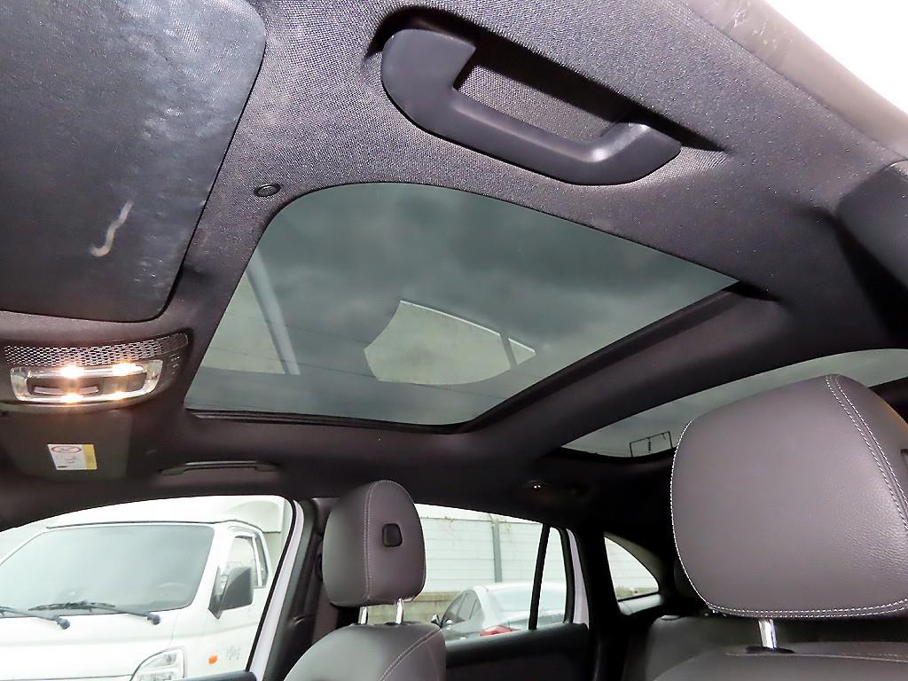 벤츠 EQA 250 - 이미지 12