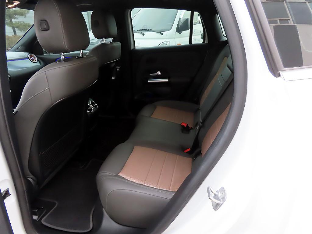 벤츠 EQA 250 - 이미지 11