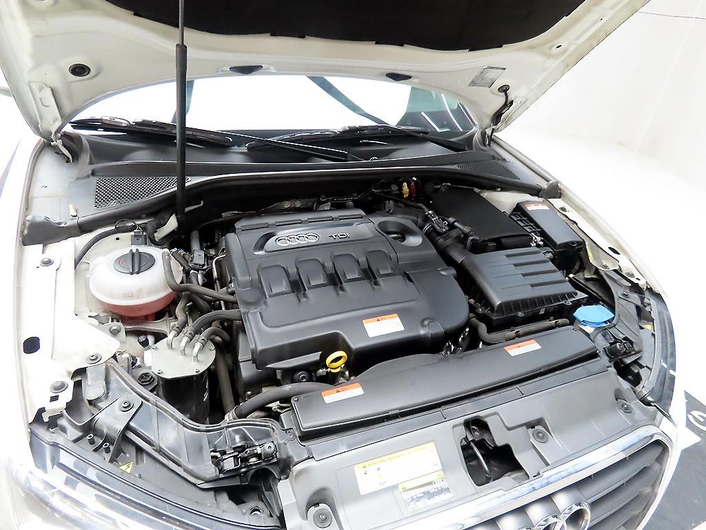 아우디 A3(3세대) 25 TDI 다이나믹 - 이미지 8