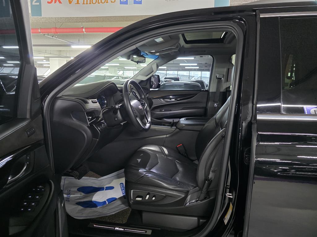 캐딜락 에스컬레이드(4세대) 6.2 V8 - 이미지 16