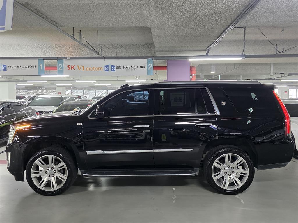 캐딜락 에스컬레이드(4세대) 6.2 V8 - 이미지 2