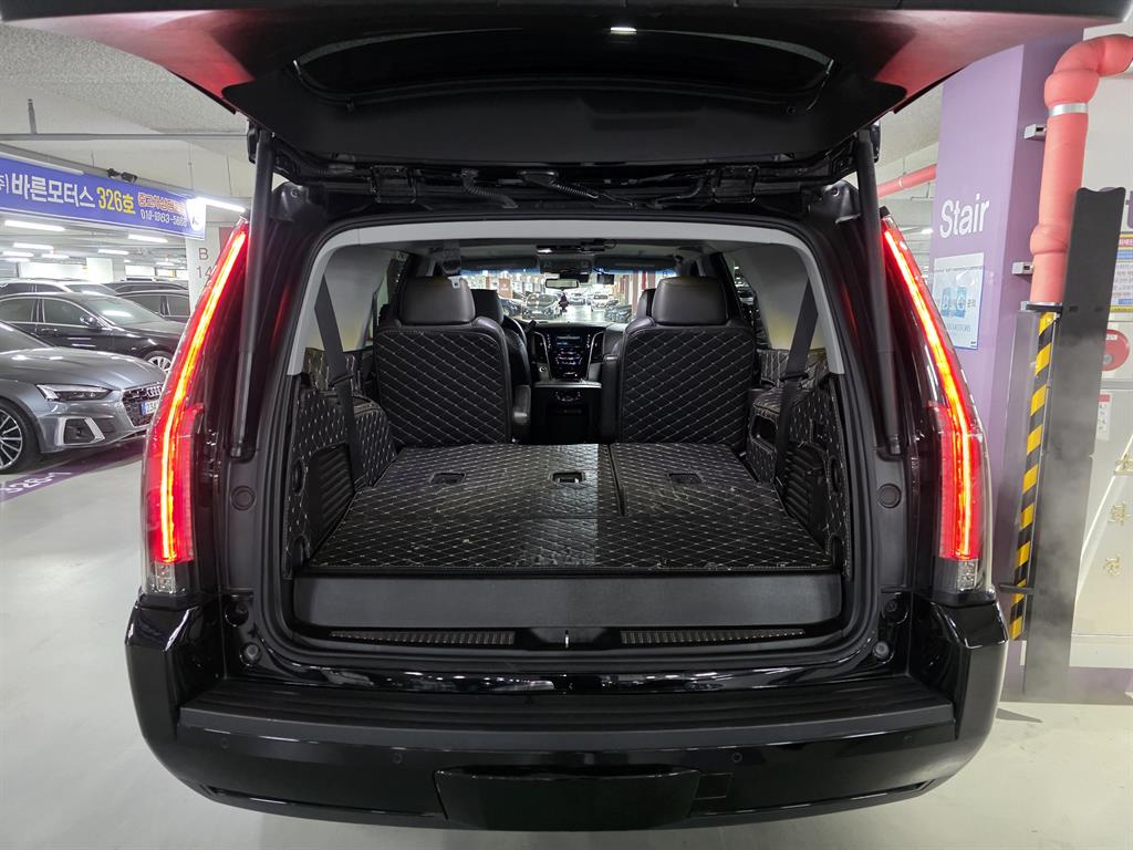 캐딜락 에스컬레이드(4세대) 6.2 V8 - 이미지 13