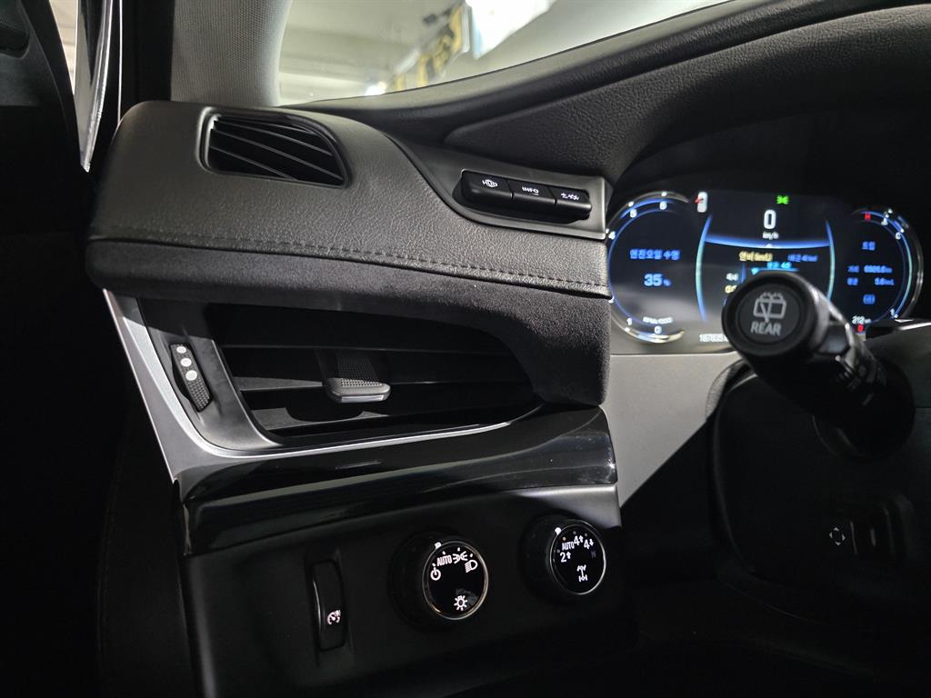 캐딜락 에스컬레이드(4세대) 6.2 V8 - 이미지 19