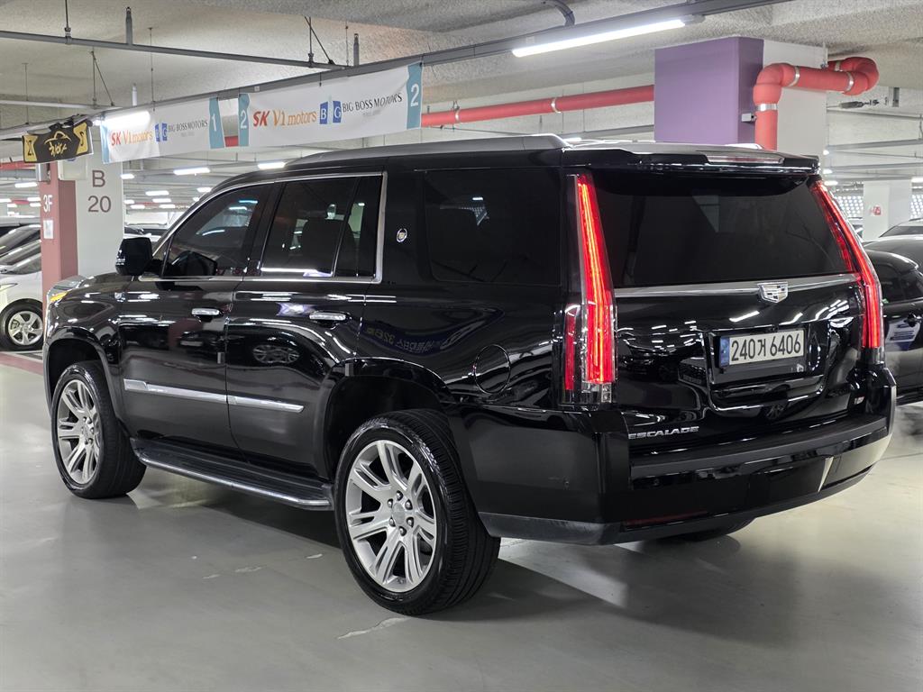 캐딜락 에스컬레이드(4세대) 6.2 V8 - 이미지 12