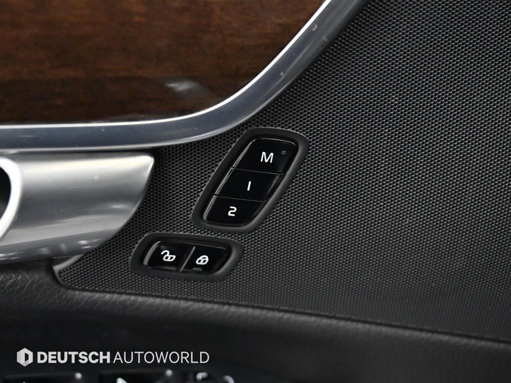 볼보 더 뉴 S90 D5 AWD 모멘텀 - 이미지 3