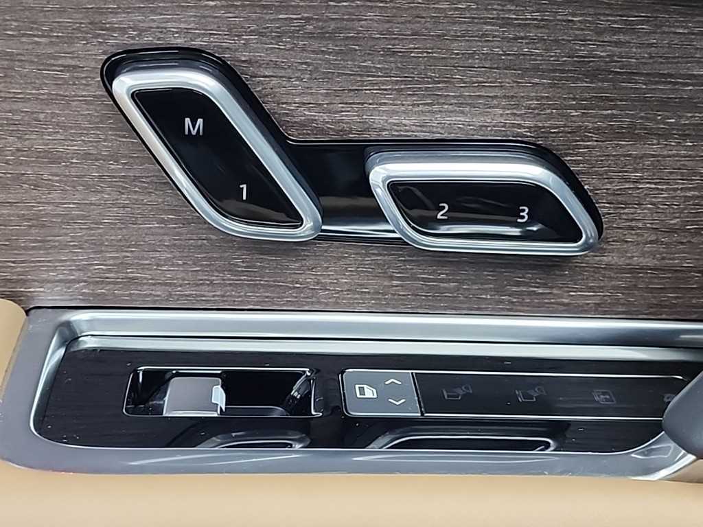 랜드로버 레인지로버(5세대) 4.4 P530 LWB 오토바이오그래피 - 이미지 7